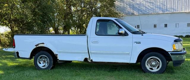 Image of Ford F-150 equipment image 3