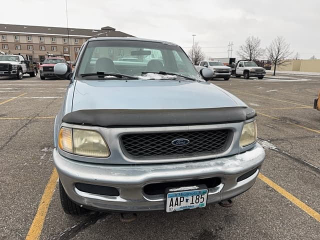 Image of Ford F-150 equipment image 1