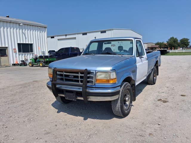 Image of Ford F-250 equipment image 2