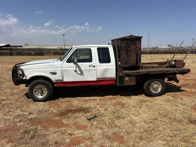 Image of Ford F-250 equipment image 1