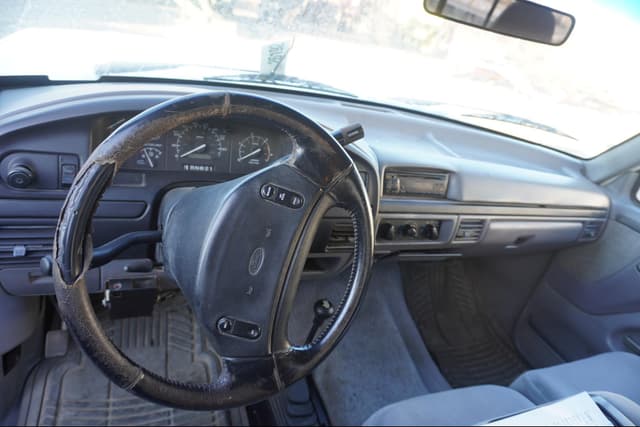 Image of Ford F-250 equipment image 3