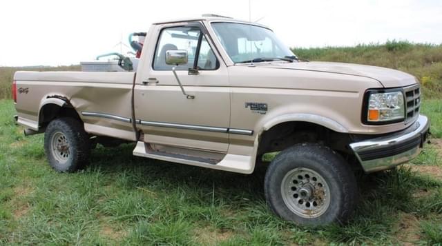 Image of Ford F-250 equipment image 3