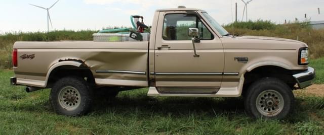 Image of Ford F-250 equipment image 2