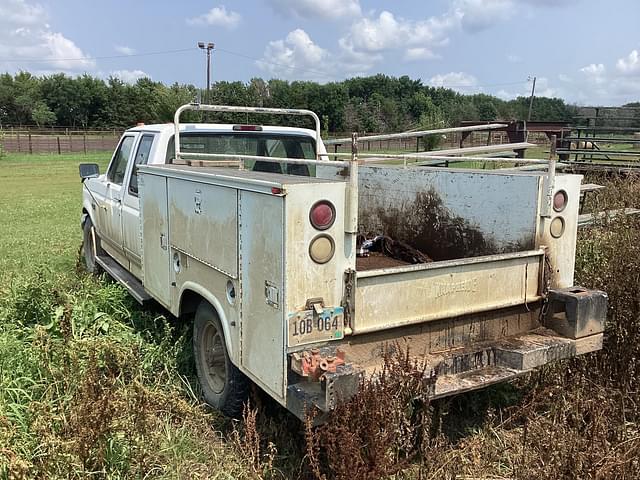 Image of Ford F-250 equipment image 1