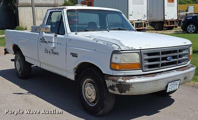 Image of Ford F-250 equipment image 2