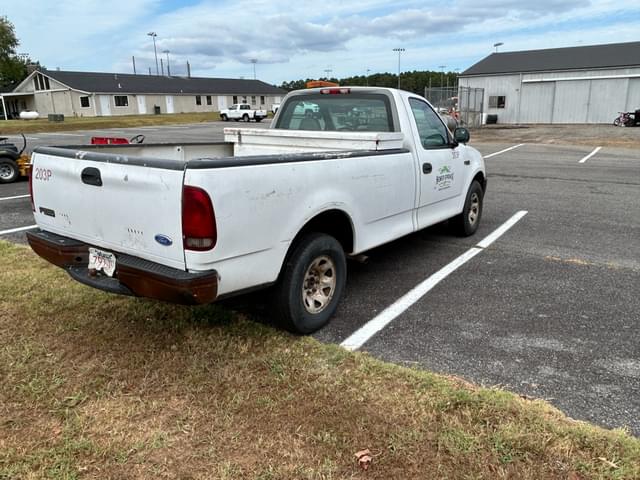 Image of Ford F-250 equipment image 4