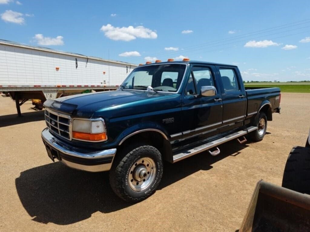 1997 Ford F-250 Equipment Image0