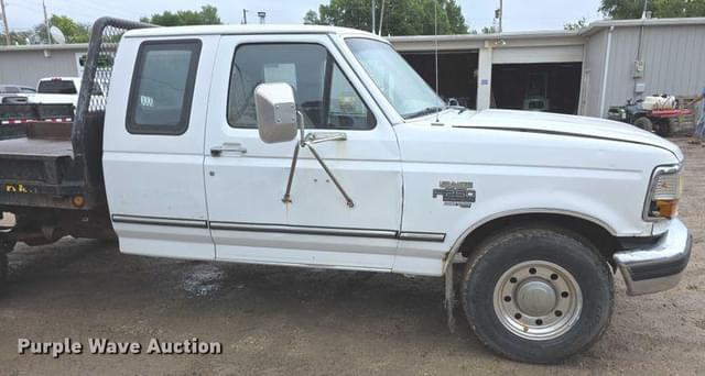 Image of Ford F-250 equipment image 2