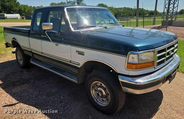 Image of Ford F-250 equipment image 2