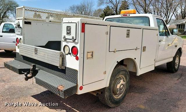 Image of Ford F-250 equipment image 4