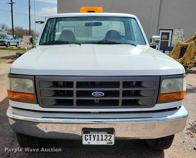 Image of Ford F-250 equipment image 1