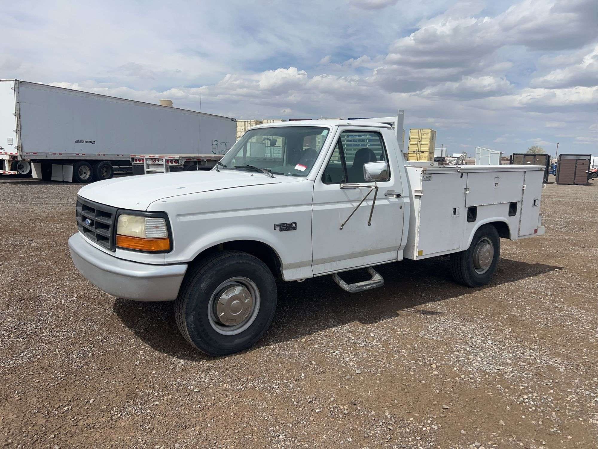 1997 Ford F-250 Equipment Image0