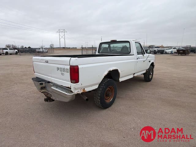 Image of Ford F-250 equipment image 4