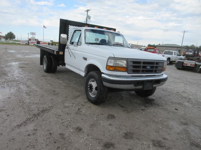 Image of Ford F-350 equipment image 4