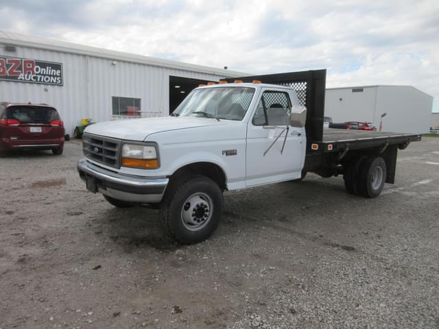 Image of Ford F-350 equipment image 1