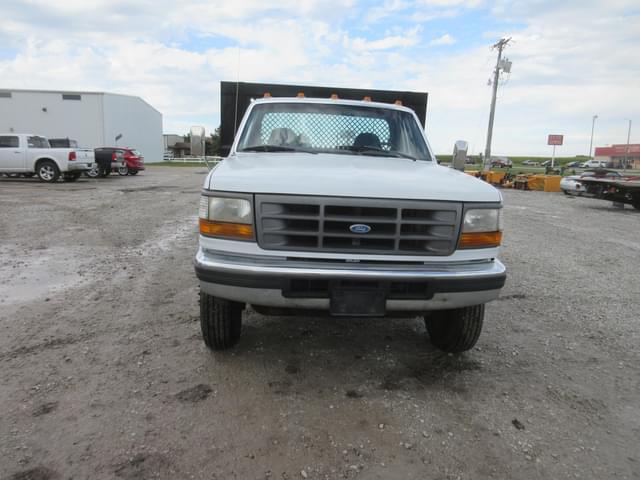 Image of Ford F-350 equipment image 3