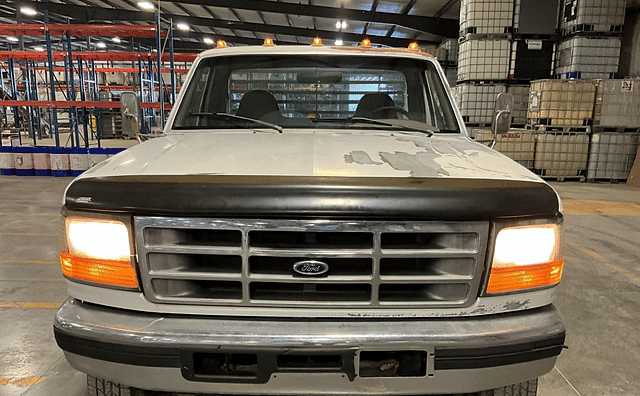 Image of Ford F-350 equipment image 2