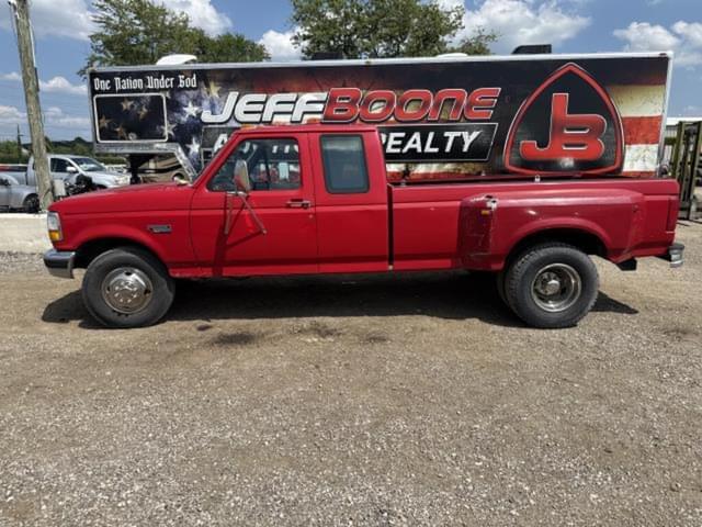 Image of Ford F-350 equipment image 1