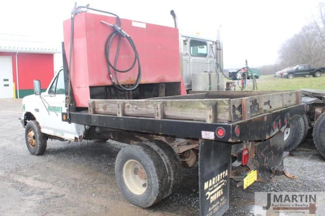 Image of Ford F-350 equipment image 3