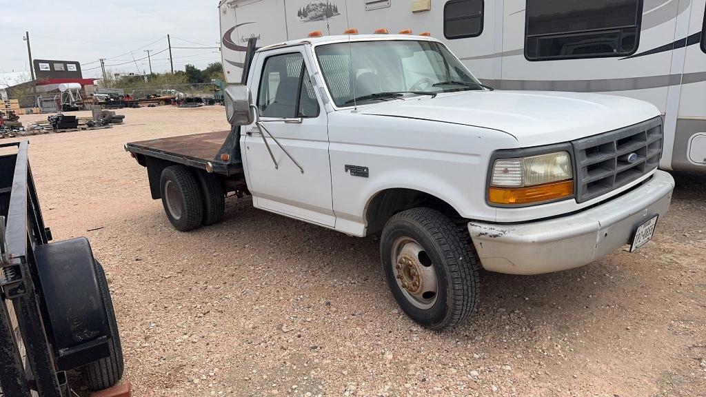 Image of Ford F-350 Primary image
