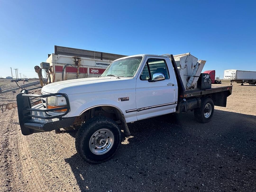 Image of Ford F-350 Primary image