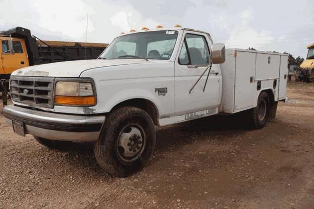 1997 Ford F-350 Equipment Image0