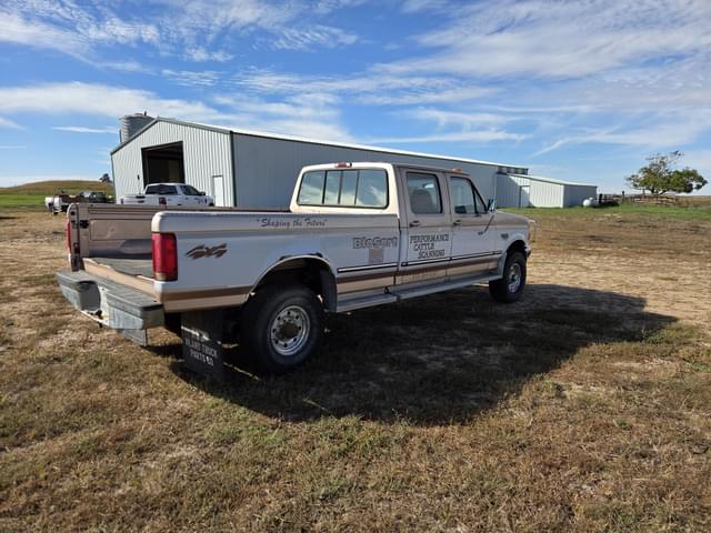 Image of Ford F-350 equipment image 3