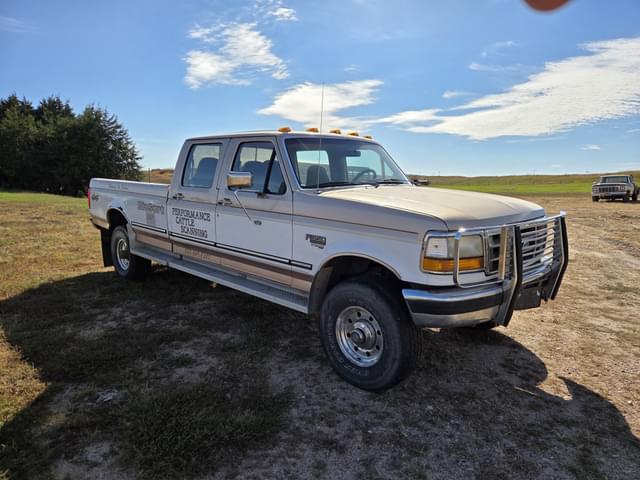 Image of Ford F-350 equipment image 1