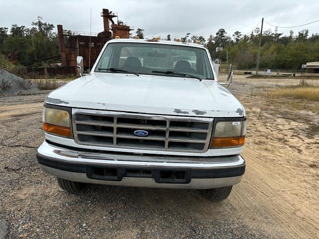 Image of Ford F-350 equipment image 1