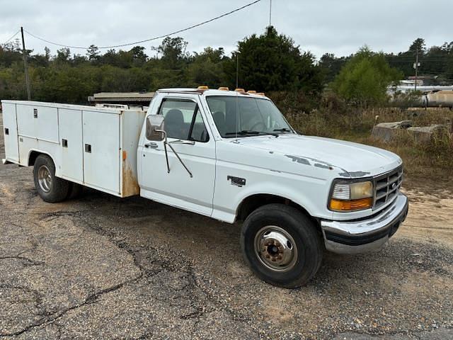 Image of Ford F-350 equipment image 2