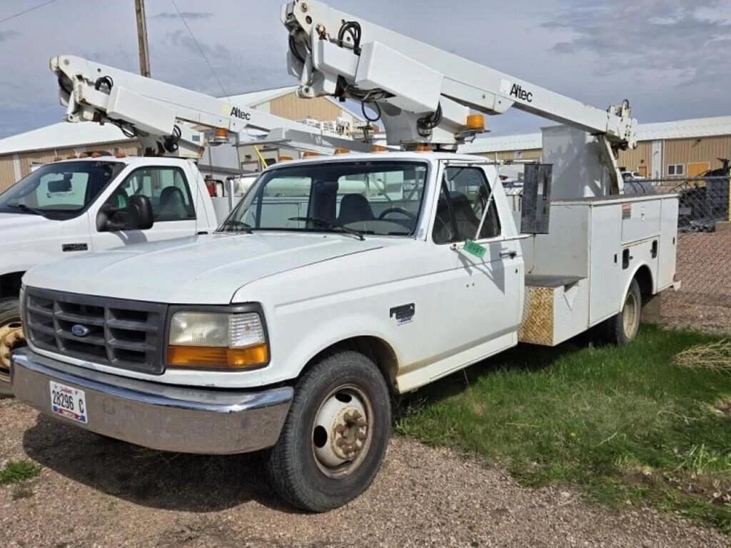 Image of Ford F-350 Primary image