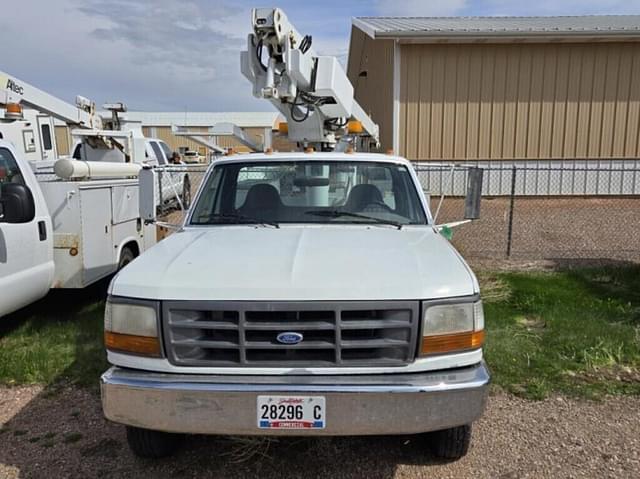 Image of Ford F-350 equipment image 1