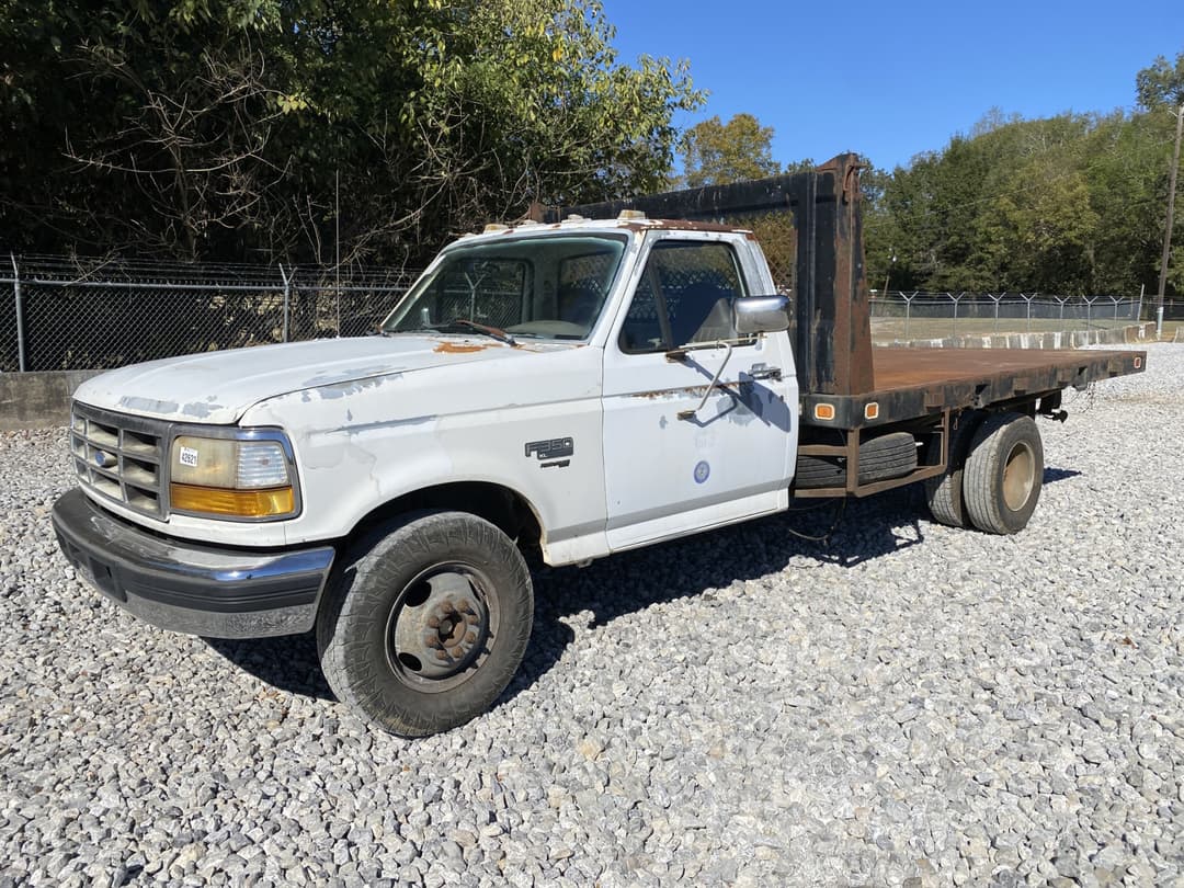 Image of Ford F-350 Primary image