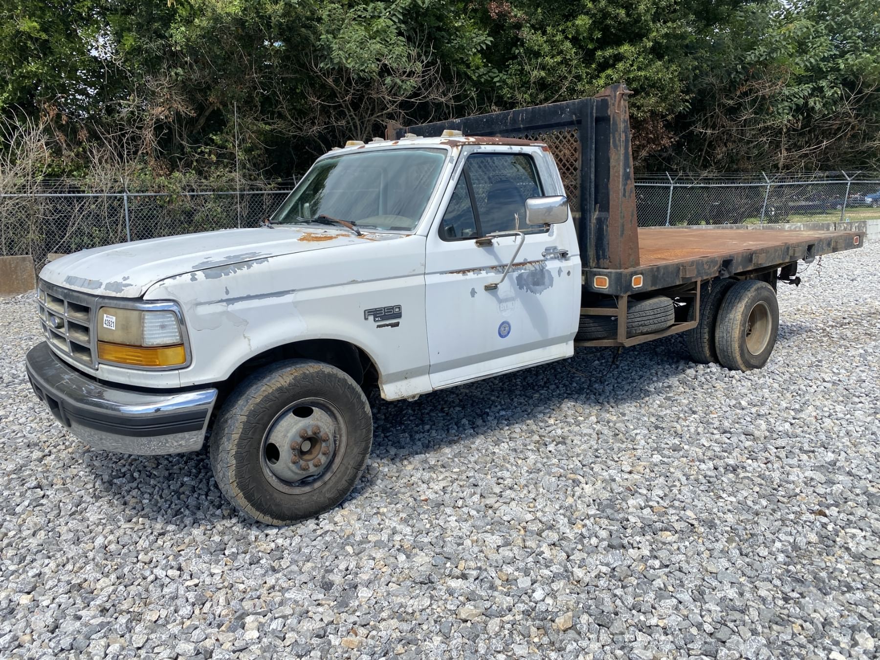 1997 Ford F-350 Equipment Image0