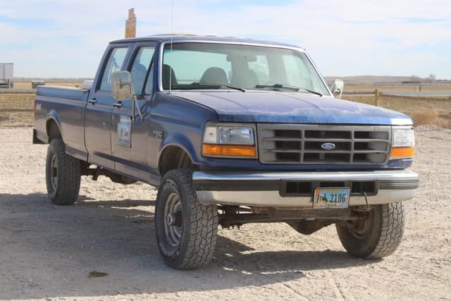 Image of Ford F-350 equipment image 2