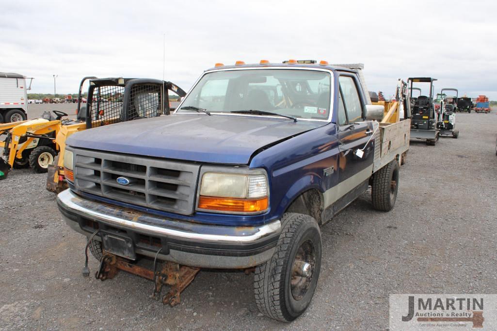 Image of Ford F-350 Primary image