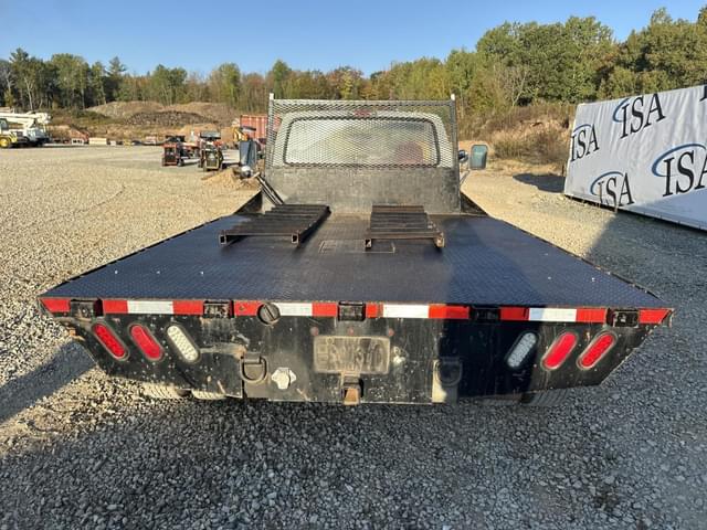 Image of Ford F-350 equipment image 3