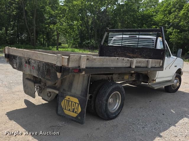 Image of Ford F-450 equipment image 4