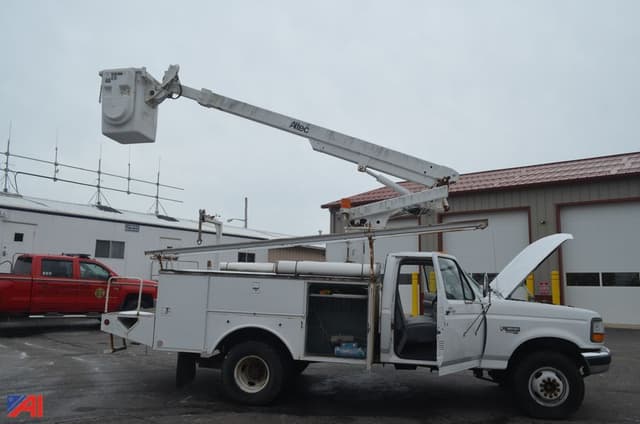 Image of Ford F-450 equipment image 1