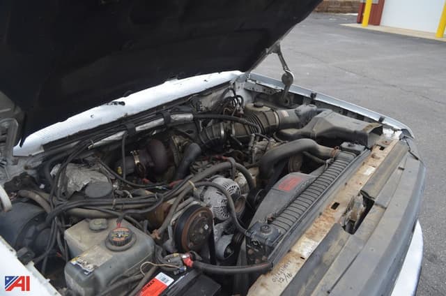 Image of Ford F-450 equipment image 4