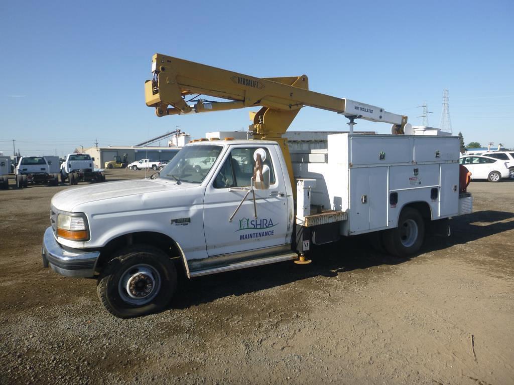 Image of Ford F-450 Primary image