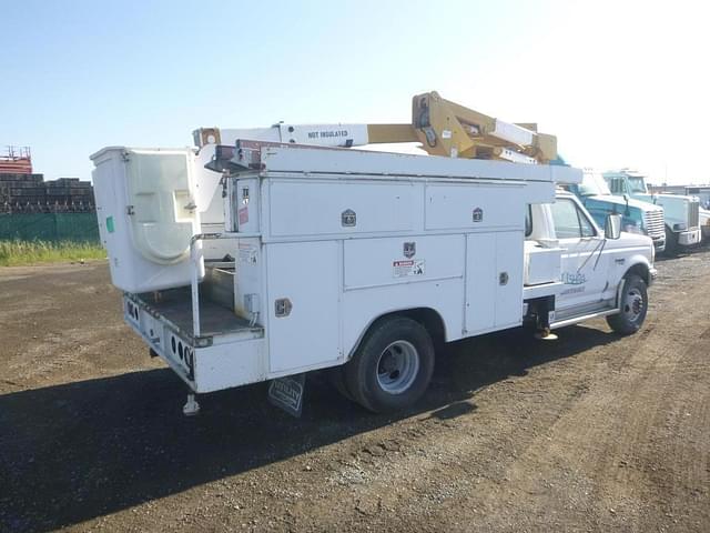 Image of Ford F-450 equipment image 2