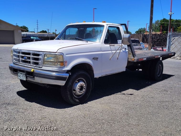 1997 Ford F-450 Equipment Image0