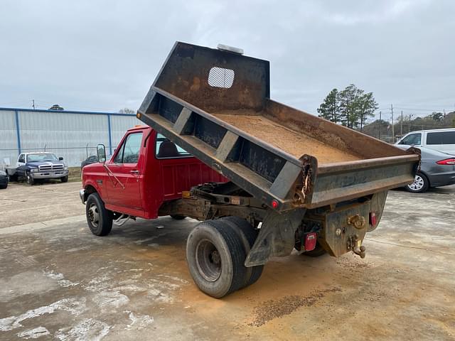 Image of Ford F-450 equipment image 3