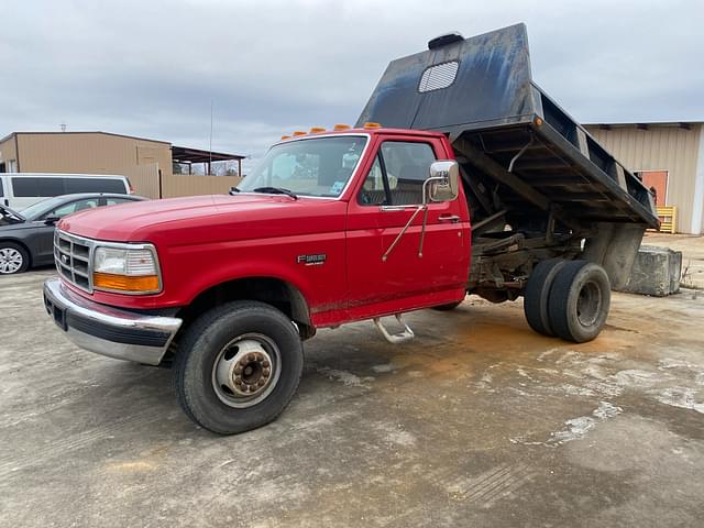 Image of Ford F-450 equipment image 2