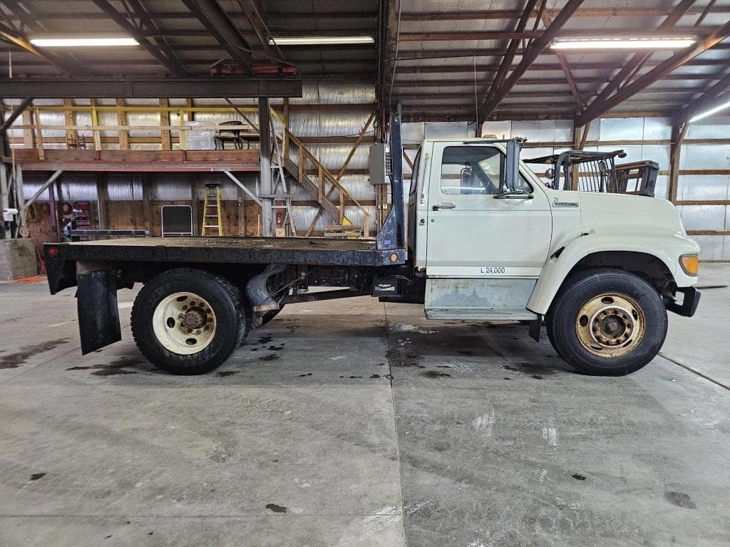 Image of Ford F700 Primary image