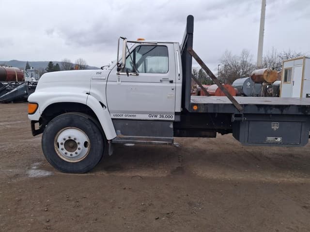 Image of Ford F-800 equipment image 4