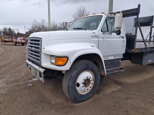 Image of Ford F-800 equipment image 2