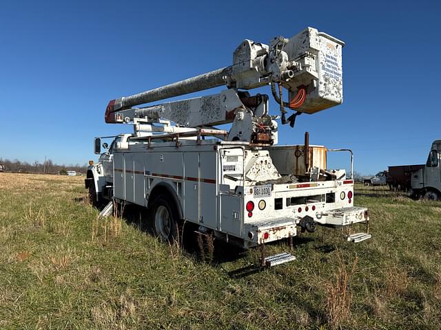 Image of Ford F-800 equipment image 3