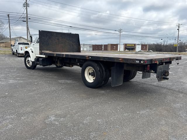 Image of Ford F-800 equipment image 1